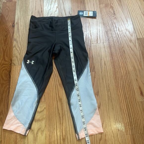 Under Armour heatgear compression workout Capri size small new with tag - Picture 3 of 6